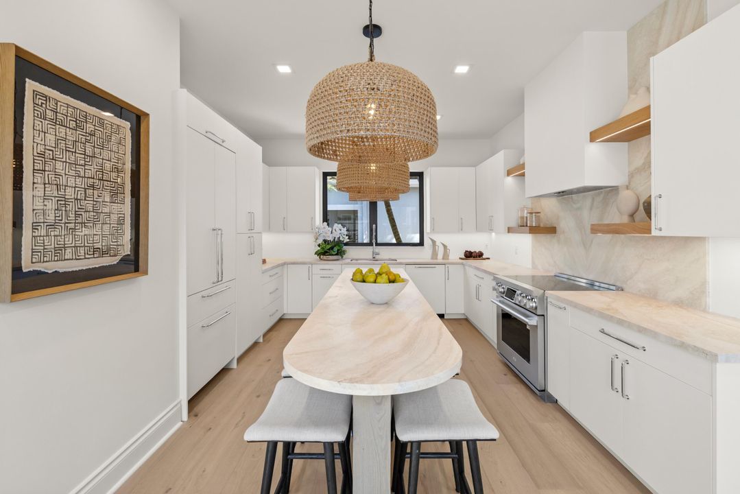 For Sale: $2,750,000 (3 beds, 3 baths, 2792 Square Feet)