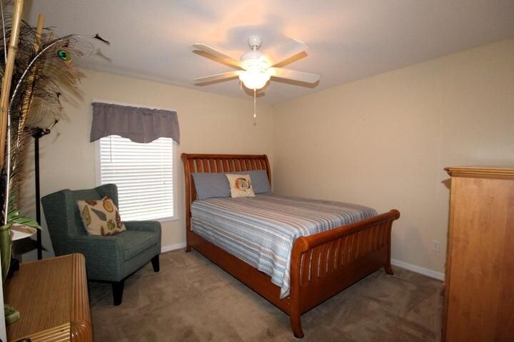 出租: $2,500 (3 贝兹, 2 浴室, 1300 平方英尺)