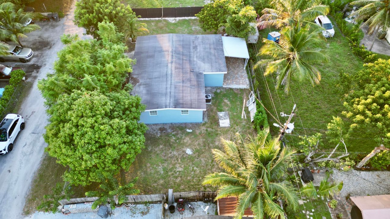 En Venta: $469,000 (3 camas, 2 baños, 1100 Pies cuadrados)