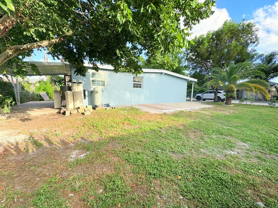 En Venta: $469,000 (3 camas, 2 baños, 1100 Pies cuadrados)