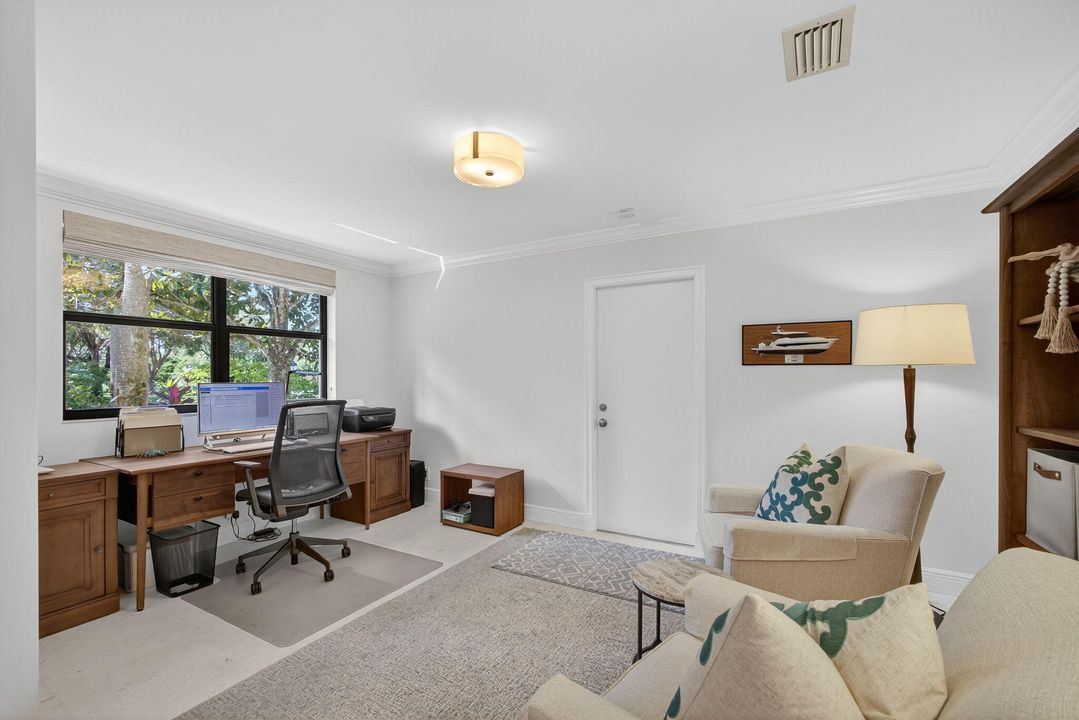 待售: $865,000 (2 贝兹, 2 浴室, 1834 平方英尺)