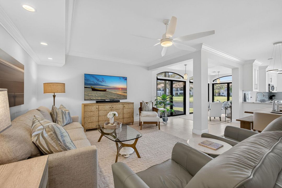 待售: $865,000 (2 贝兹, 2 浴室, 1834 平方英尺)