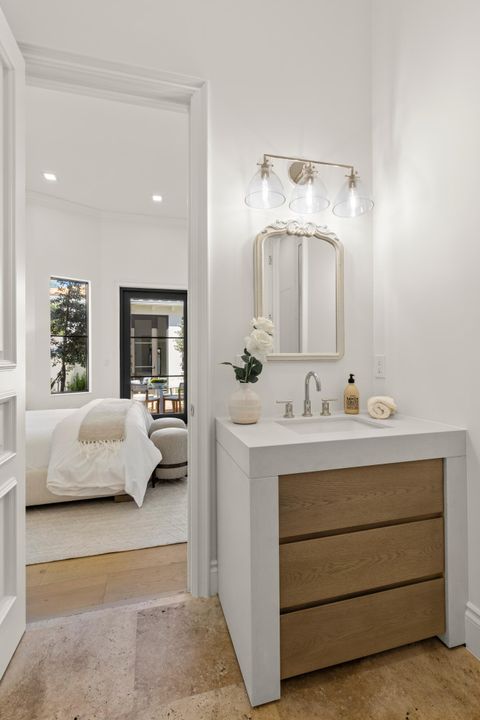 For Sale: $2,750,000 (3 beds, 3 baths, 2792 Square Feet)