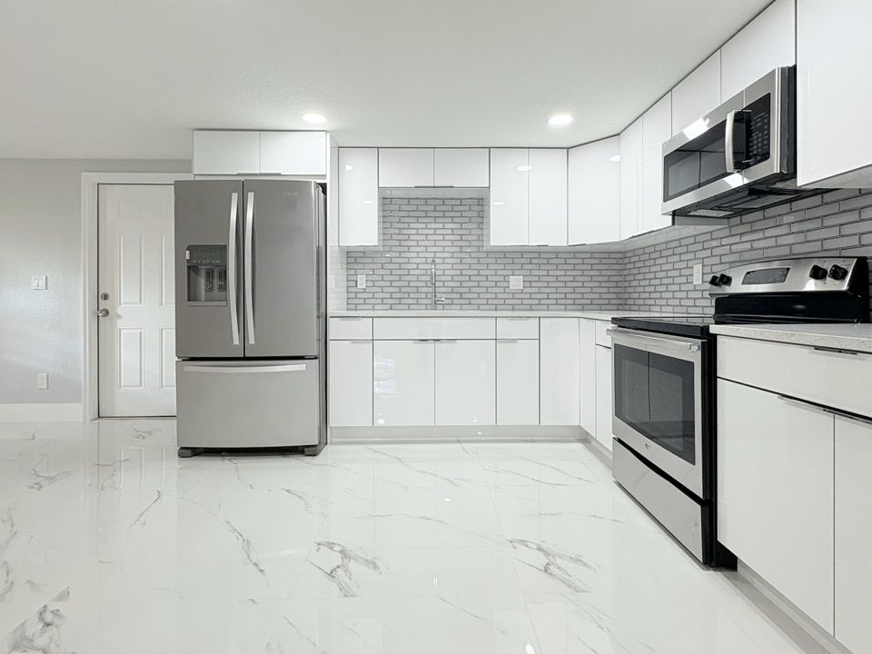 En Venta: $469,000 (3 camas, 2 baños, 1100 Pies cuadrados)