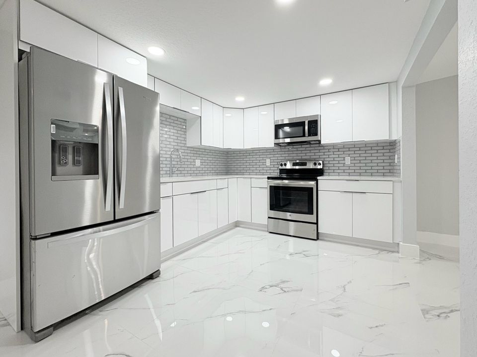 En Venta: $469,000 (3 camas, 2 baños, 1100 Pies cuadrados)