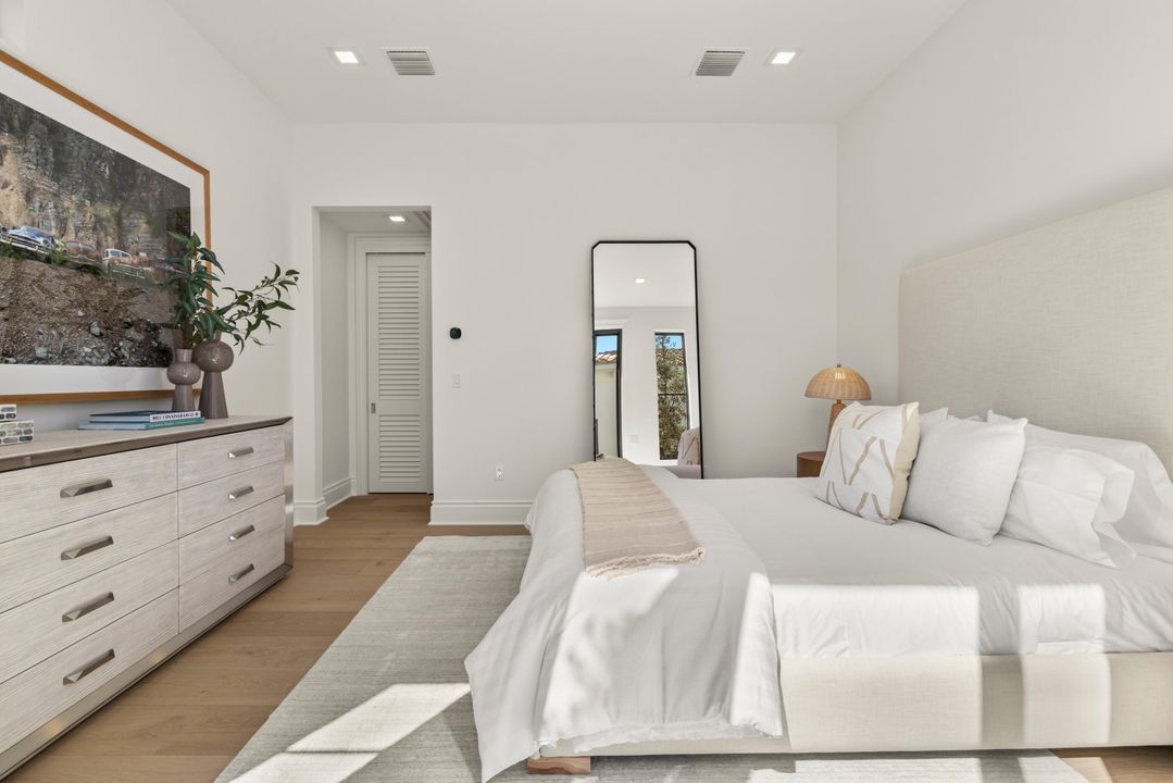 For Sale: $2,750,000 (3 beds, 3 baths, 2792 Square Feet)