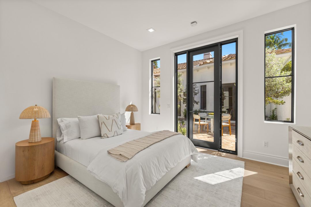 For Sale: $2,750,000 (3 beds, 3 baths, 2792 Square Feet)