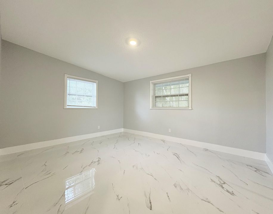 En Venta: $469,000 (3 camas, 2 baños, 1100 Pies cuadrados)