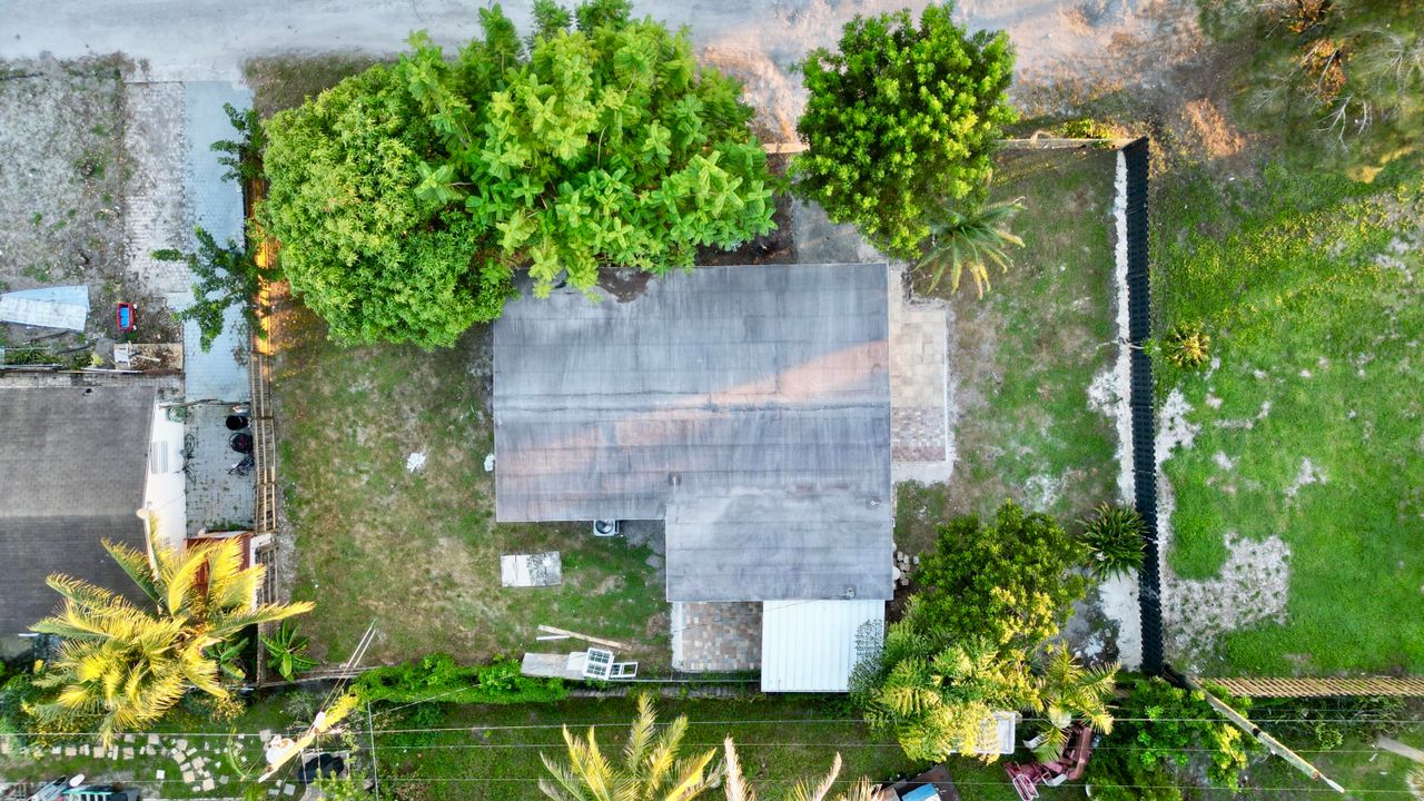 En Venta: $469,000 (3 camas, 2 baños, 1100 Pies cuadrados)