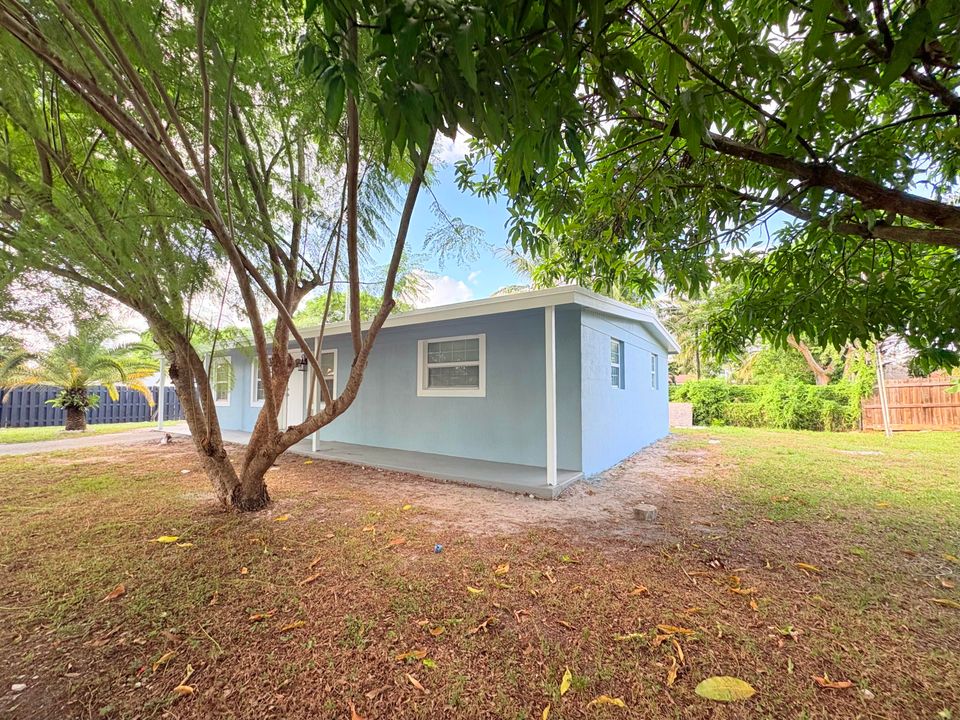 En Venta: $469,000 (3 camas, 2 baños, 1100 Pies cuadrados)