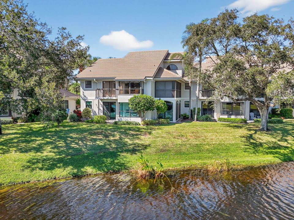 待售: $865,000 (2 贝兹, 2 浴室, 1834 平方英尺)