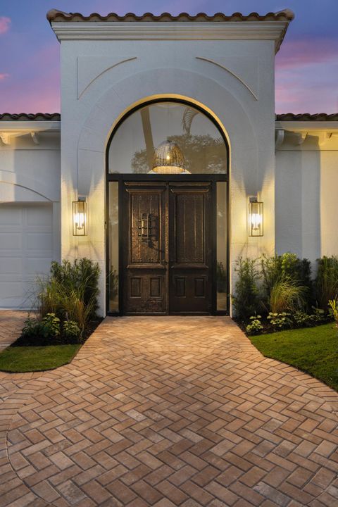 For Sale: $2,750,000 (3 beds, 3 baths, 2792 Square Feet)