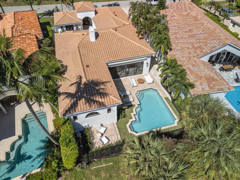 For Sale: $2,750,000 (3 beds, 3 baths, 2792 Square Feet)