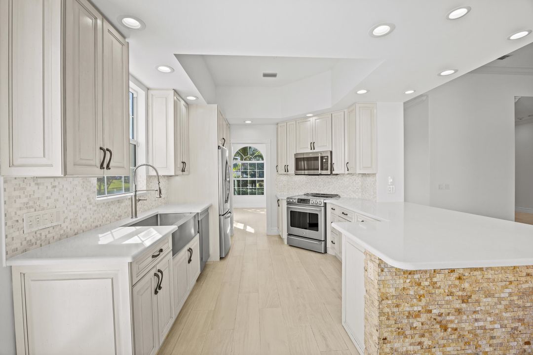 Activo con contrato: $990,000 (3 camas, 2 baños, 2028 Pies cuadrados)