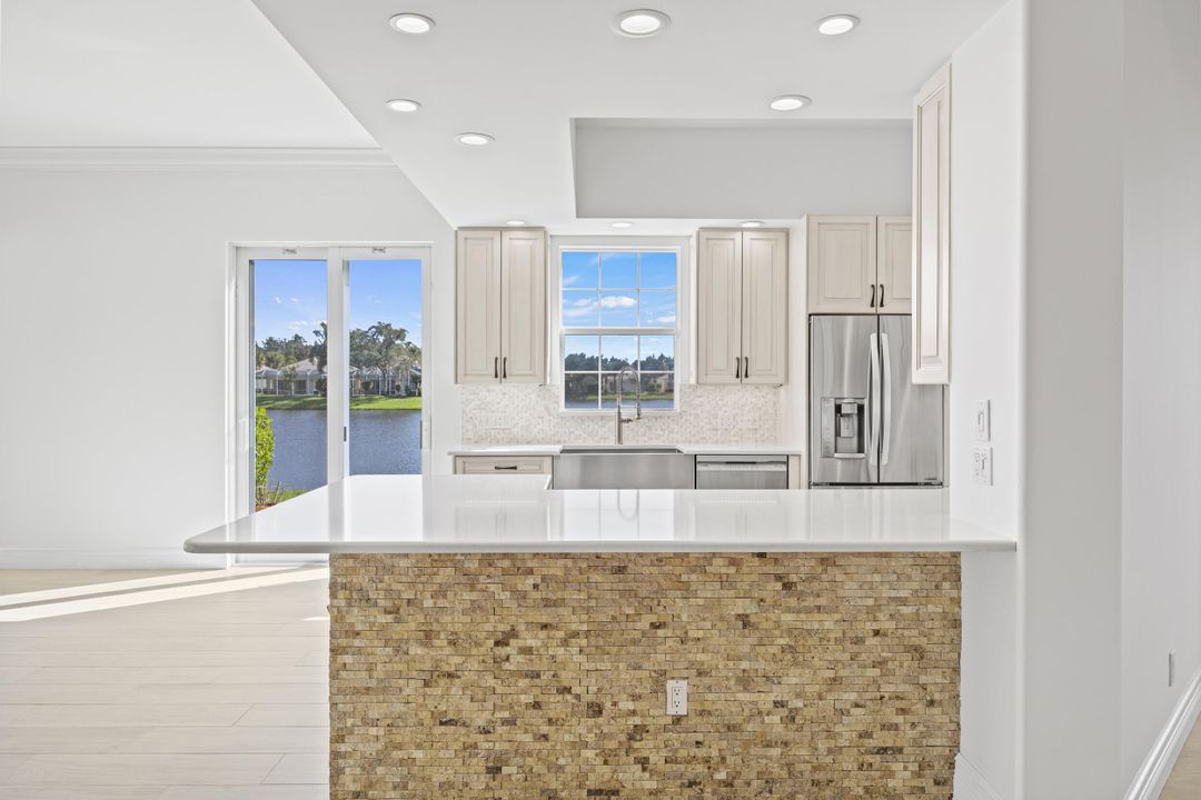 Activo con contrato: $990,000 (3 camas, 2 baños, 2028 Pies cuadrados)