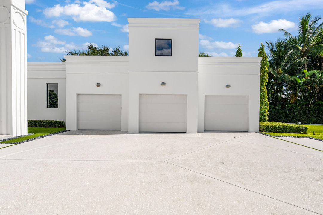 For Sale: $15,200,000 (6 beds, 6 baths, 7046 Square Feet)