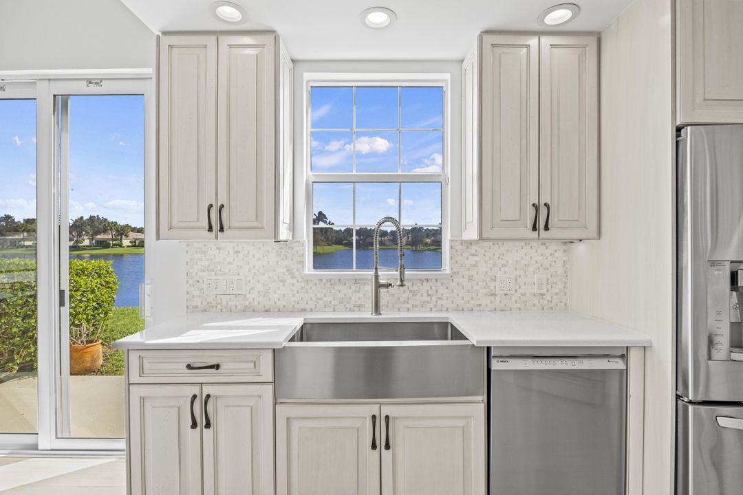 Activo con contrato: $990,000 (3 camas, 2 baños, 2028 Pies cuadrados)