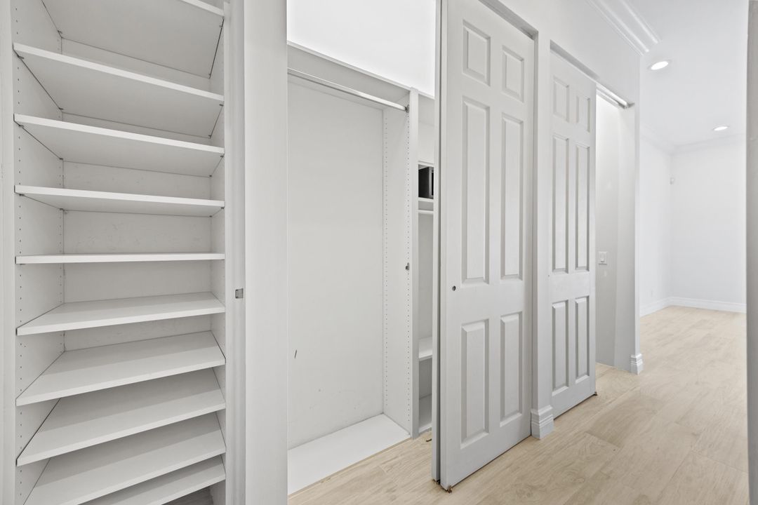 Activo con contrato: $990,000 (3 camas, 2 baños, 2028 Pies cuadrados)