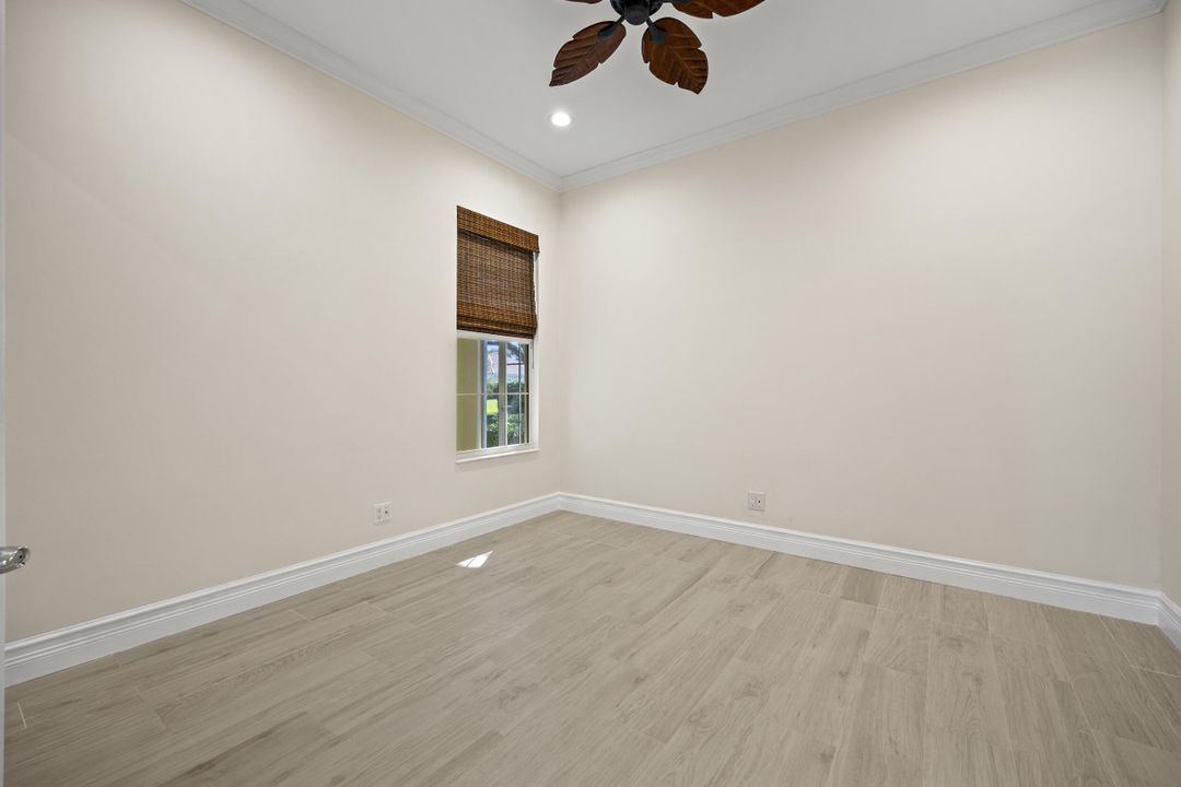 Activo con contrato: $990,000 (3 camas, 2 baños, 2028 Pies cuadrados)