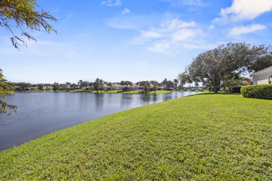 Activo con contrato: $990,000 (3 camas, 2 baños, 2028 Pies cuadrados)