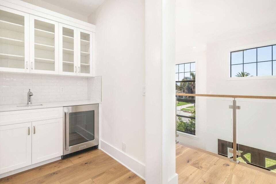 For Sale: $4,295,000 (5 beds, 4 baths, 4312 Square Feet)