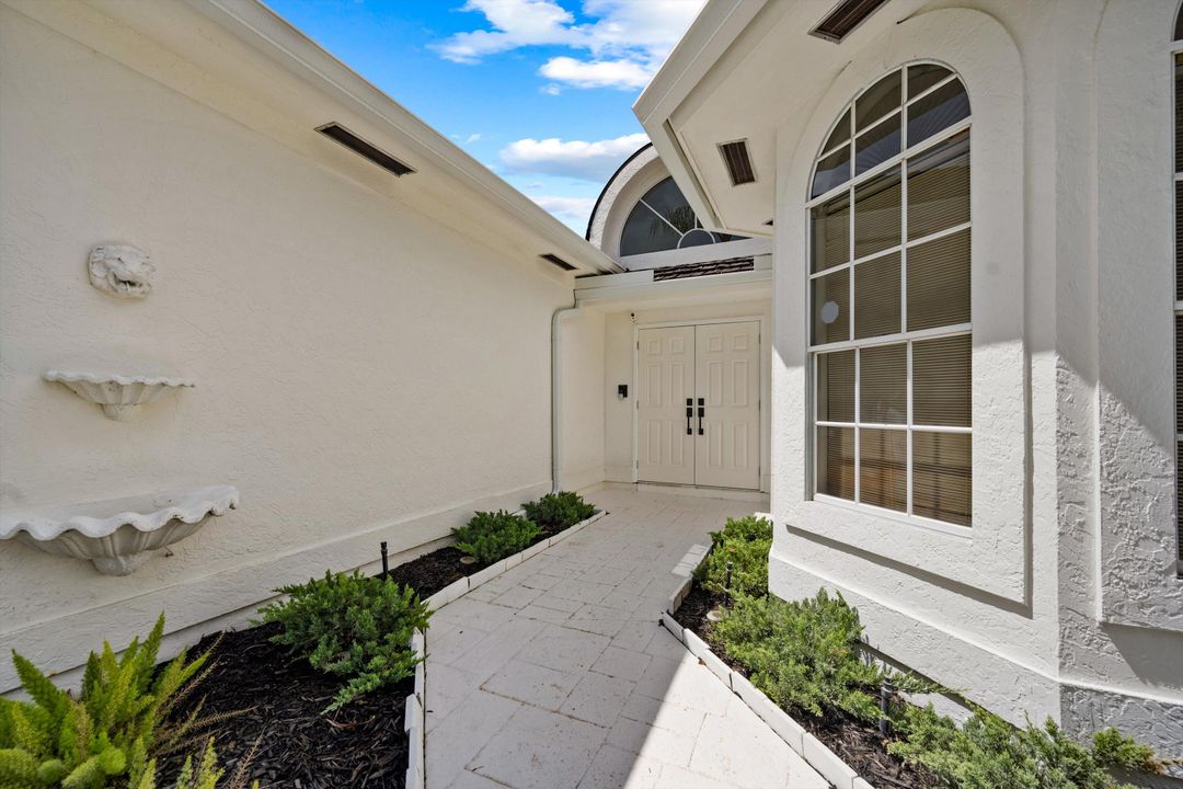 For Rent: $12,500 (3 beds, 2 baths, 2109 Square Feet)