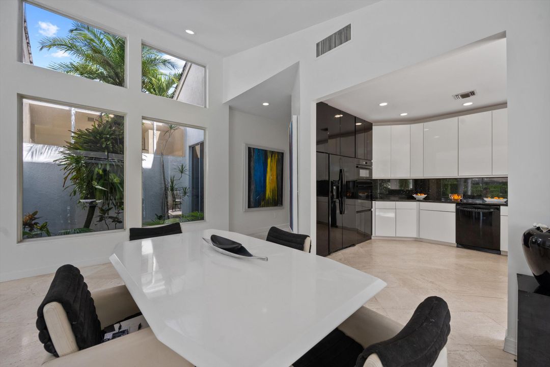 For Rent: $12,500 (3 beds, 2 baths, 2109 Square Feet)