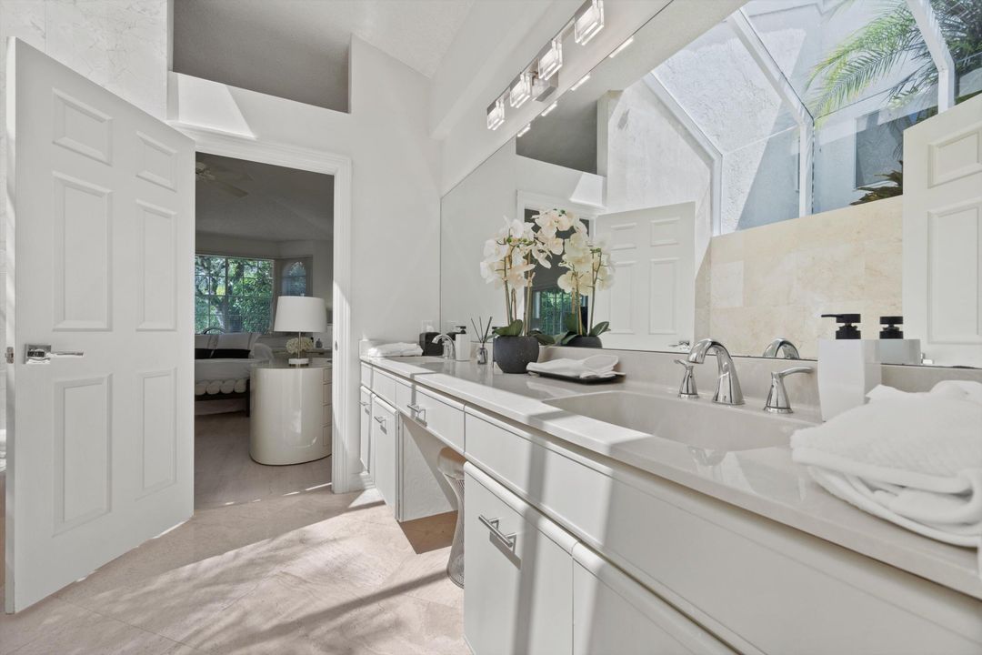 For Rent: $12,500 (3 beds, 2 baths, 2109 Square Feet)