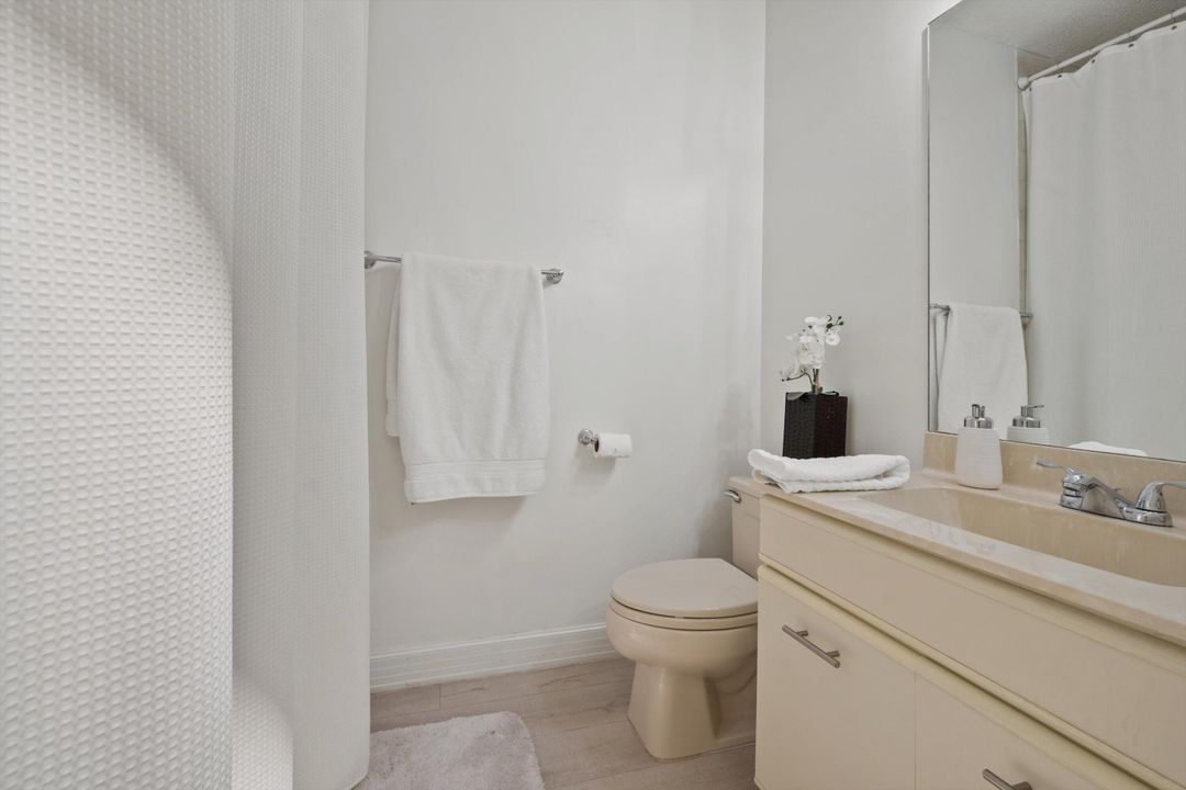 For Rent: $12,500 (3 beds, 2 baths, 2109 Square Feet)