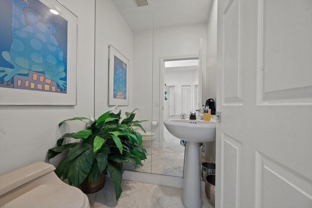 For Rent: $12,500 (3 beds, 2 baths, 2109 Square Feet)