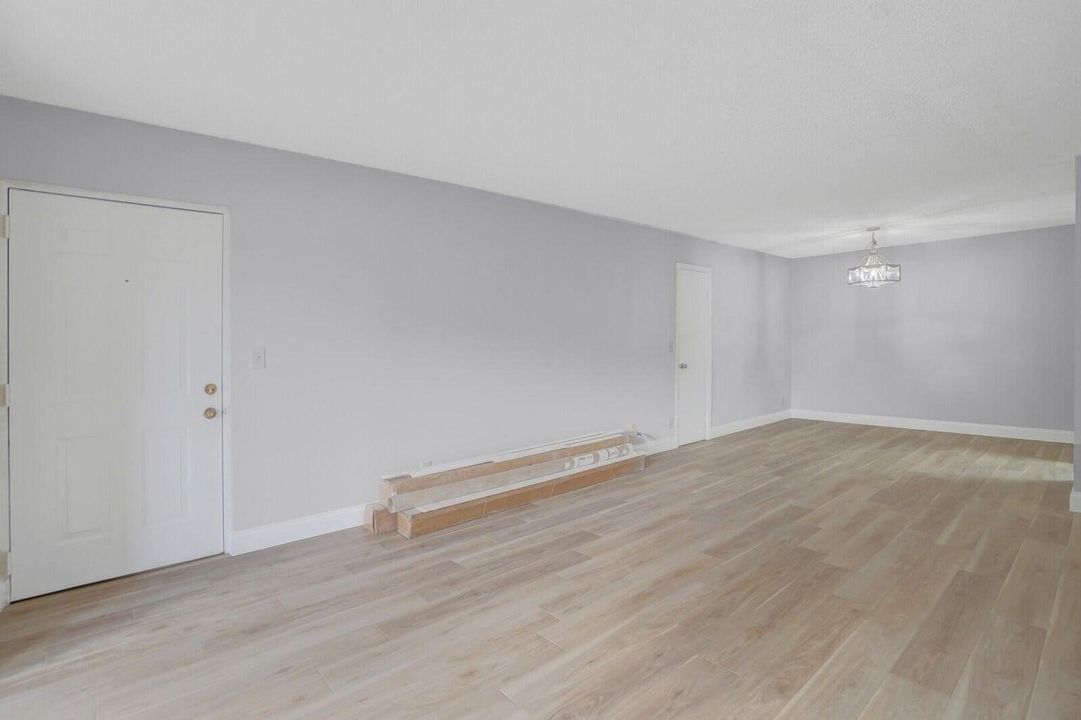 На продажу: $265,000 (2 спален, 2 ванн, 1008 Квадратных фут)