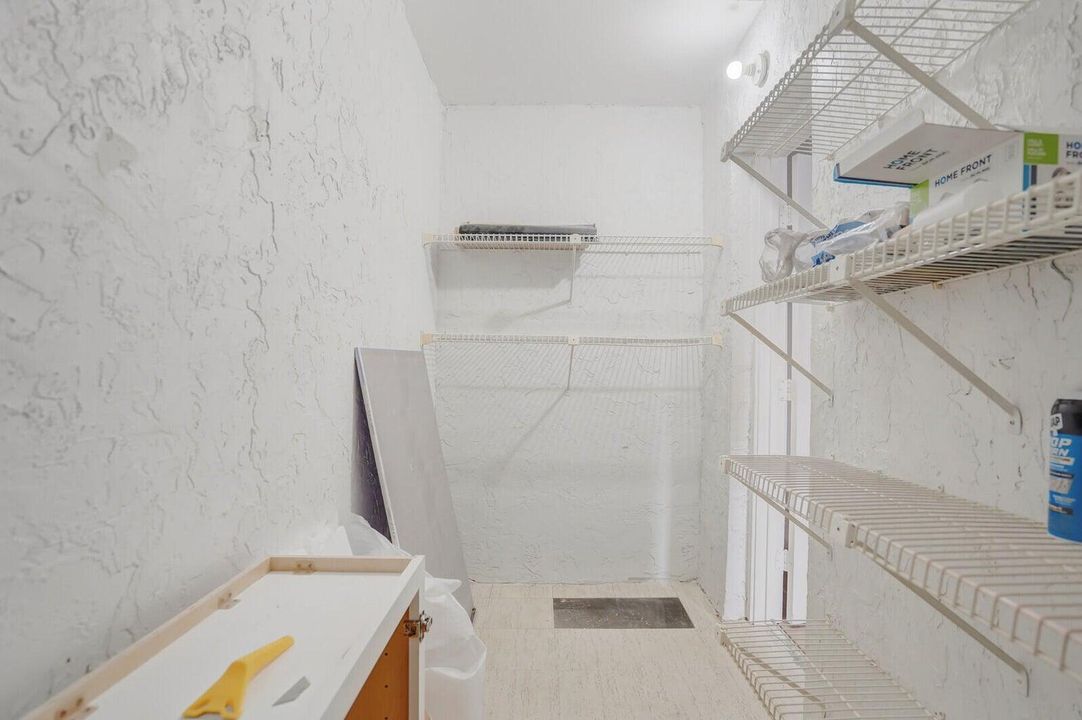 На продажу: $265,000 (2 спален, 2 ванн, 1008 Квадратных фут)