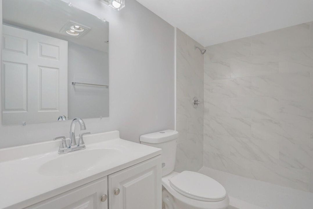 На продажу: $265,000 (2 спален, 2 ванн, 1008 Квадратных фут)