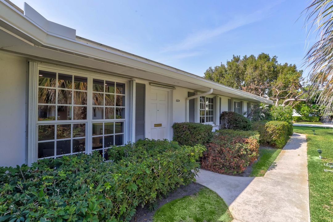 出租: $14,000 (2 贝兹, 2 浴室, 1300 平方英尺)