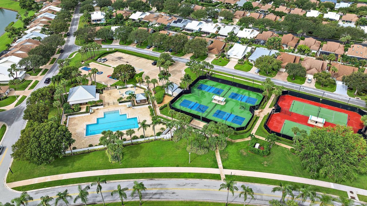 For Rent: $3,450 (2 beds, 2 baths, 1236 Square Feet)