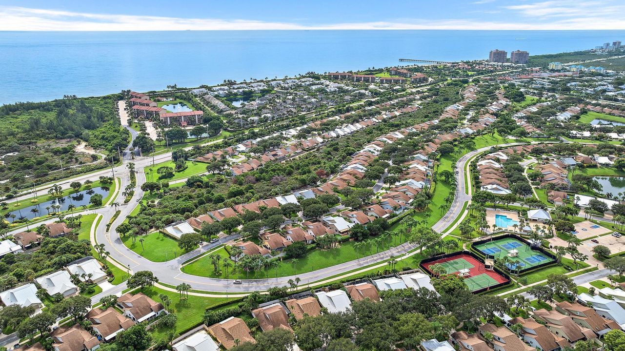 For Rent: $3,450 (2 beds, 2 baths, 1236 Square Feet)