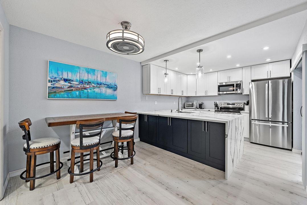 For Rent: $3,450 (2 beds, 2 baths, 1236 Square Feet)