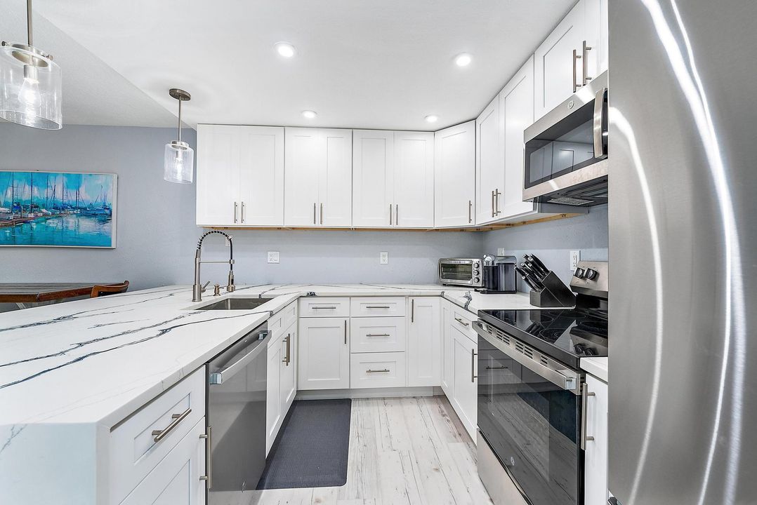 For Rent: $3,450 (2 beds, 2 baths, 1236 Square Feet)