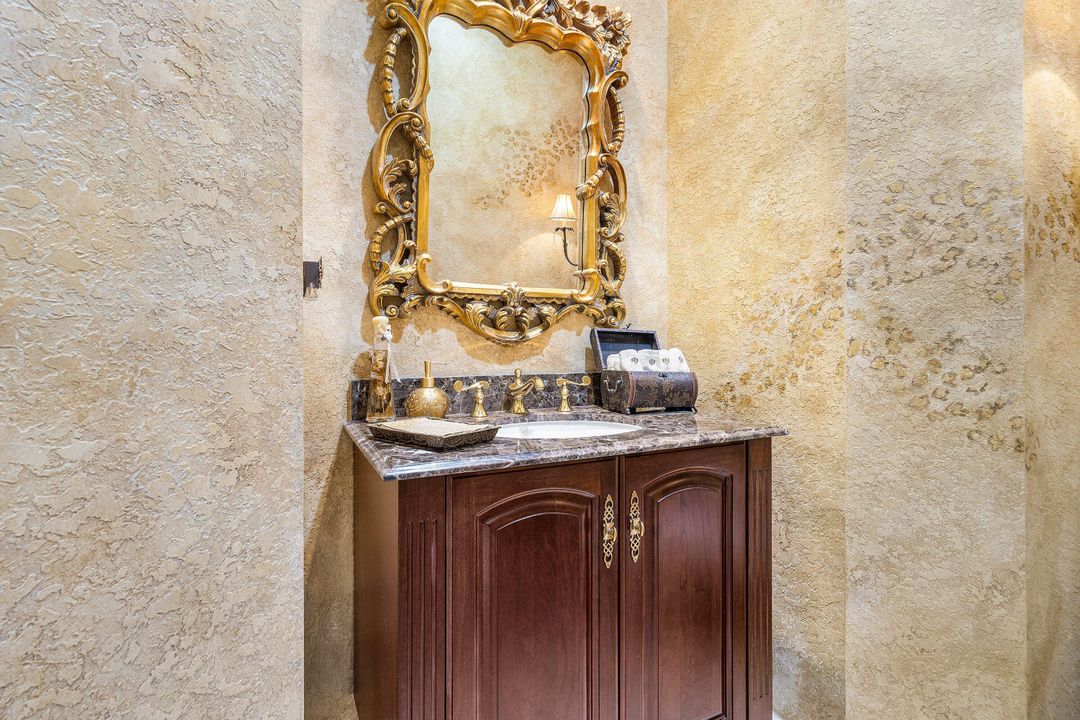 合同活跃: $2,199,000 (4 贝兹, 3 浴室, 3606 平方英尺)