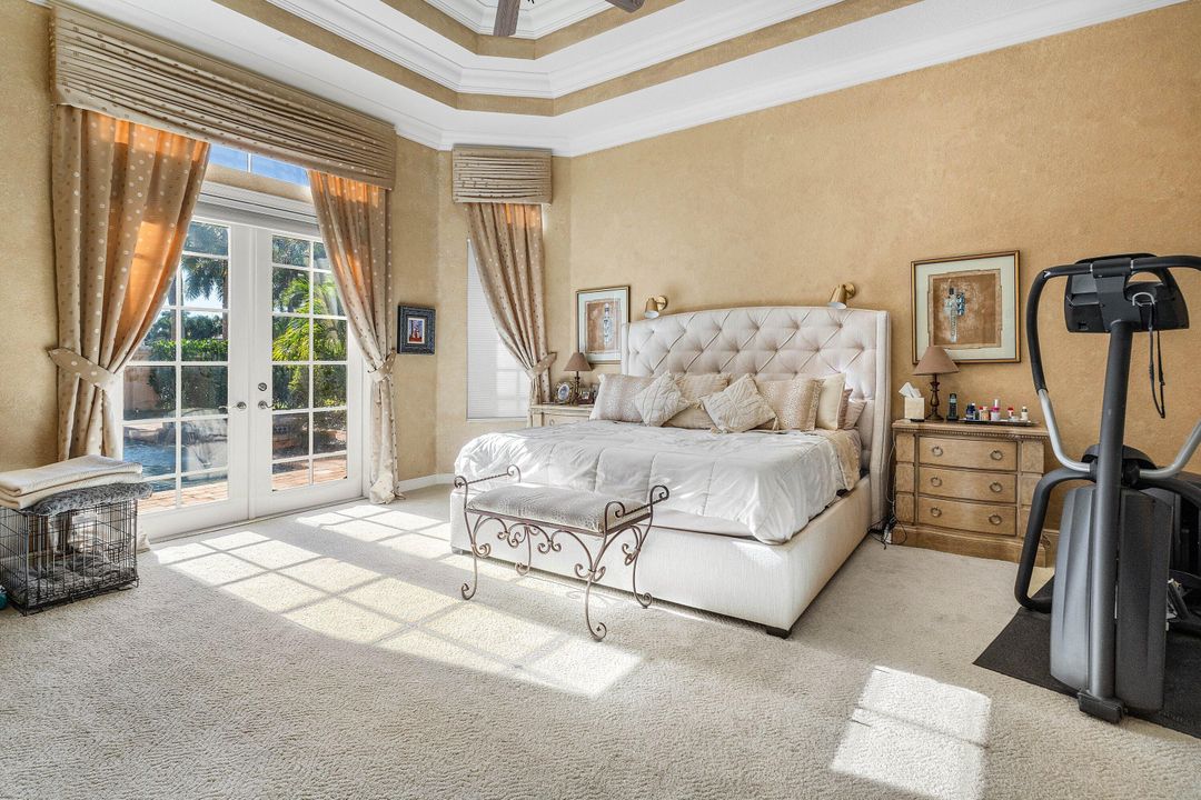 合同活跃: $2,199,000 (4 贝兹, 3 浴室, 3606 平方英尺)