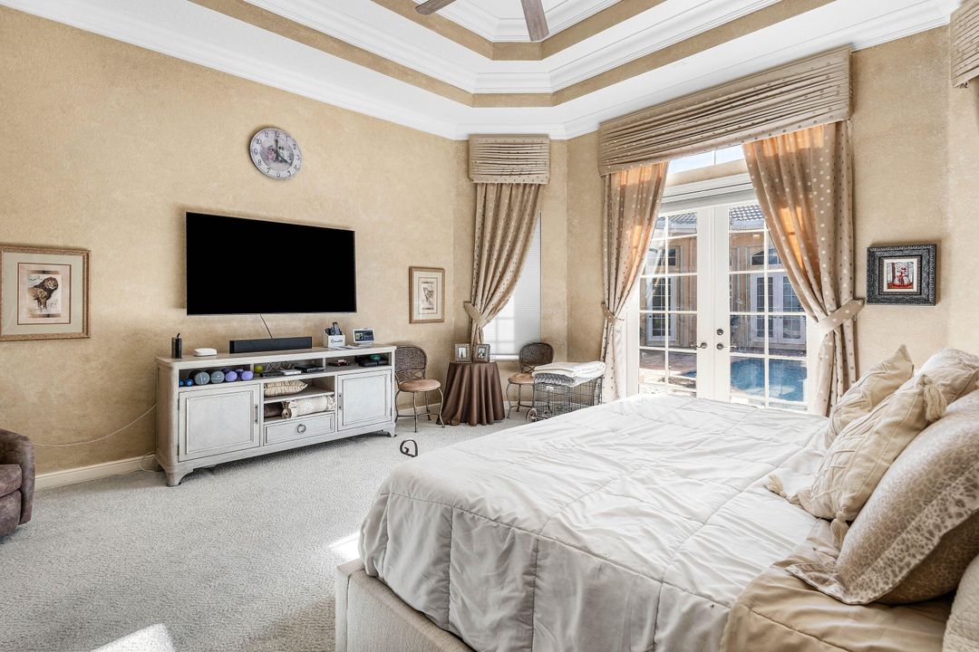 合同活跃: $2,199,000 (4 贝兹, 3 浴室, 3606 平方英尺)