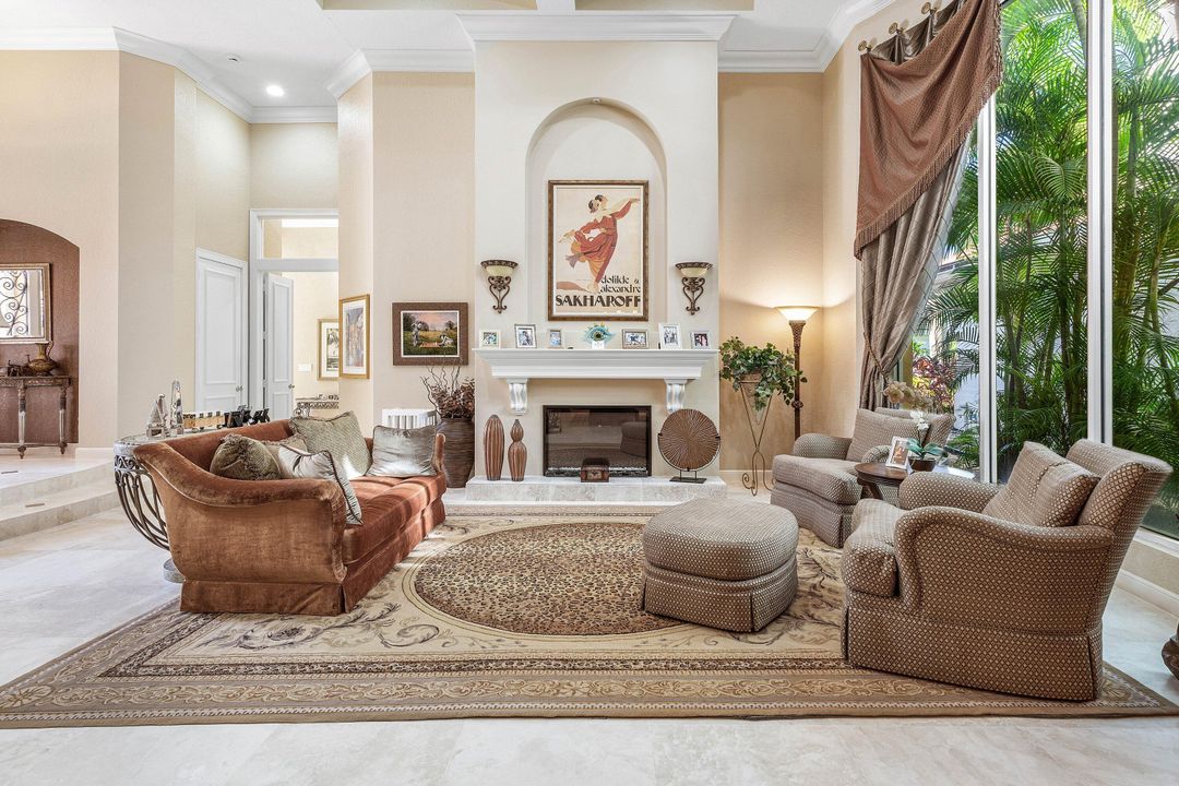 合同活跃: $2,199,000 (4 贝兹, 3 浴室, 3606 平方英尺)