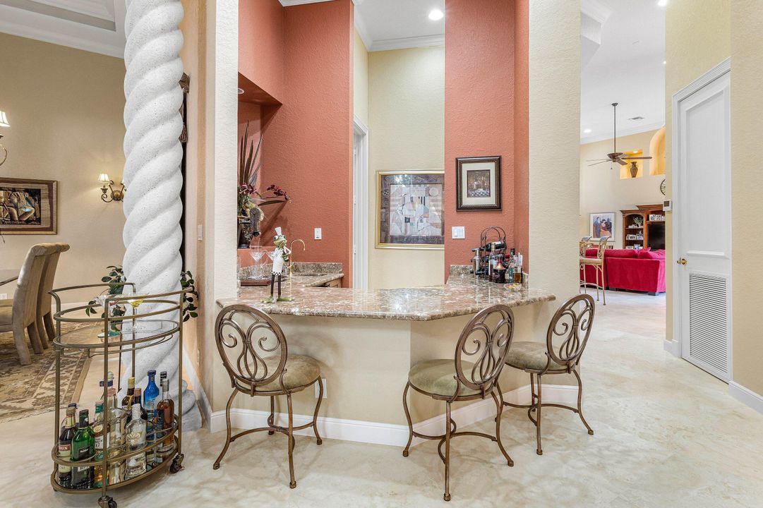 合同活跃: $2,199,000 (4 贝兹, 3 浴室, 3606 平方英尺)