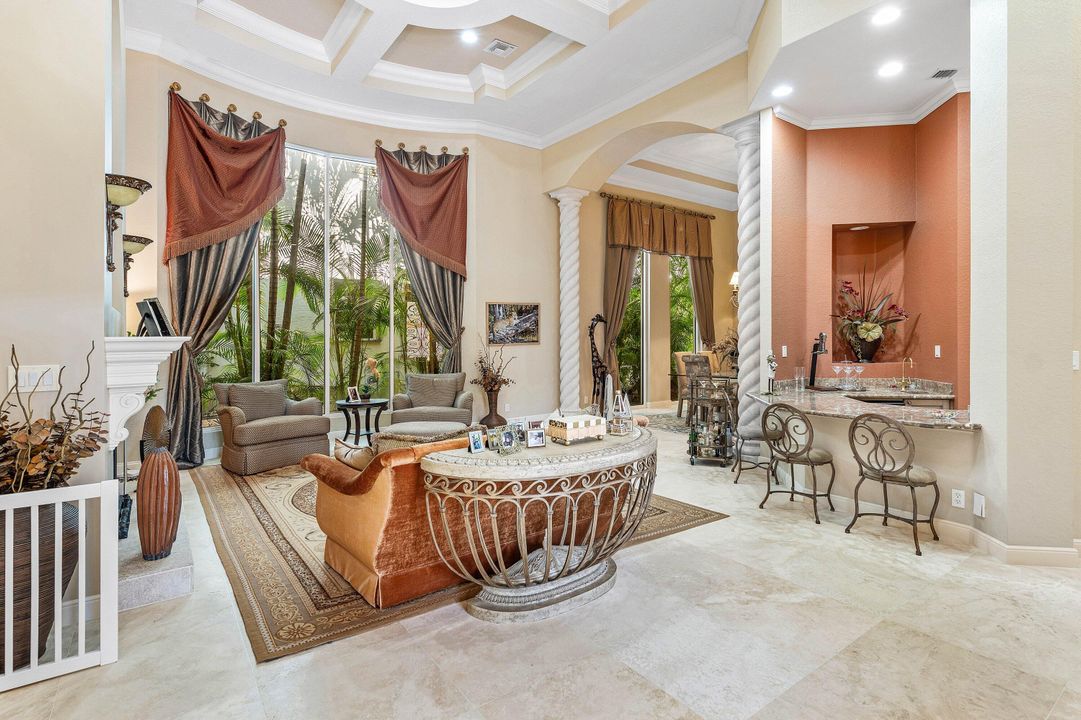 合同活跃: $2,199,000 (4 贝兹, 3 浴室, 3606 平方英尺)