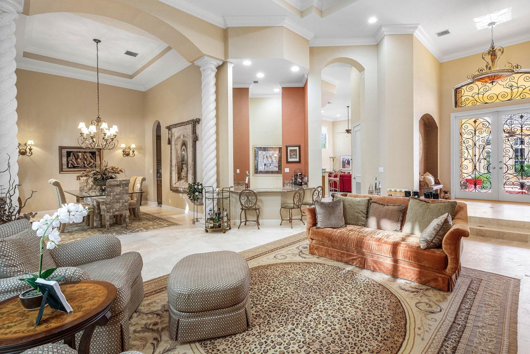 合同活跃: $2,199,000 (4 贝兹, 3 浴室, 3606 平方英尺)