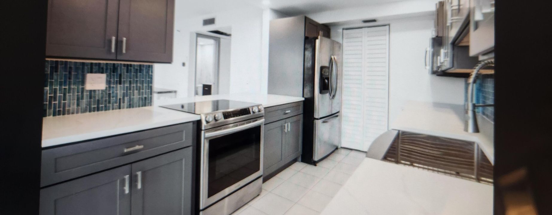 Activo con contrato: $4,000 (1 camas, 1 baños, 998 Pies cuadrados)