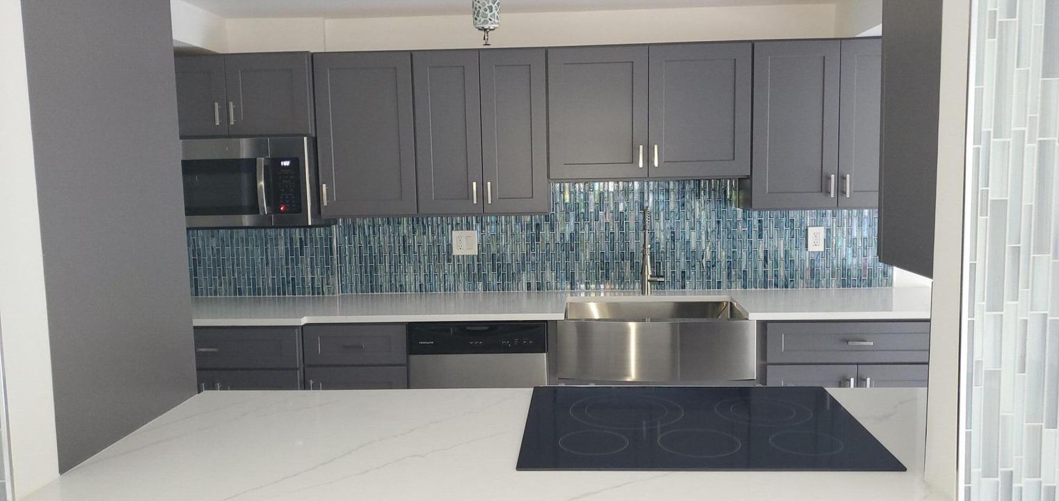 Activo con contrato: $4,000 (1 camas, 1 baños, 998 Pies cuadrados)