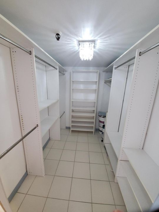 Activo con contrato: $4,000 (1 camas, 1 baños, 998 Pies cuadrados)