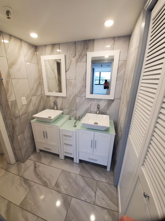 Activo con contrato: $4,000 (1 camas, 1 baños, 998 Pies cuadrados)