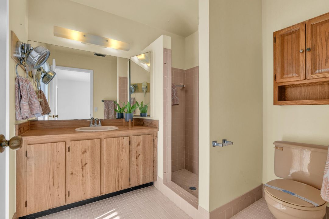 Active With Contract: $599,000 (4 beds, 2 baths, 1548 Square Feet)